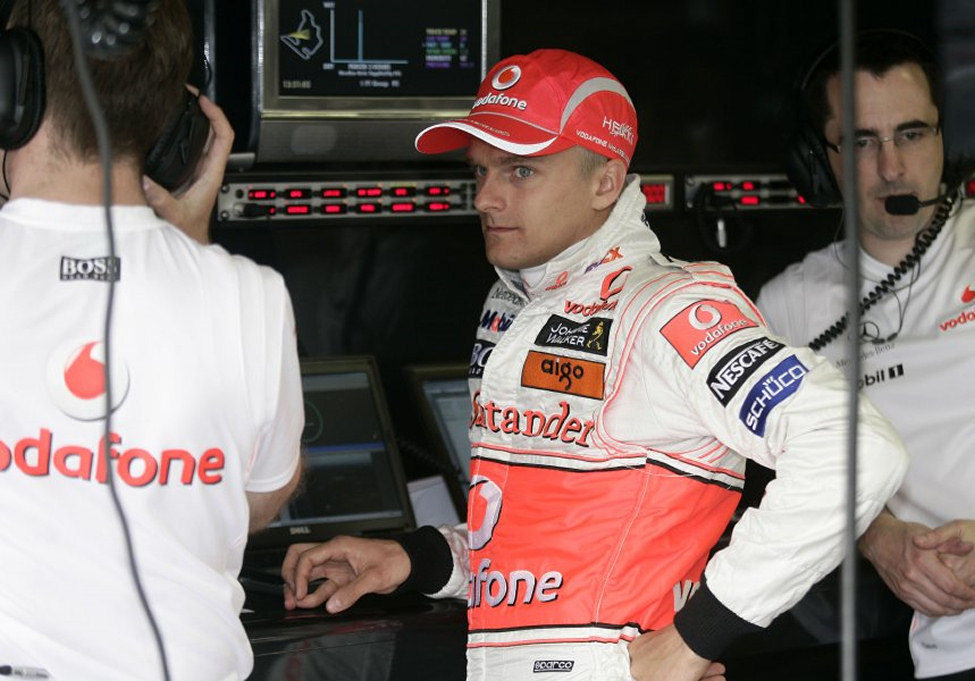 Kovalainen en el muro