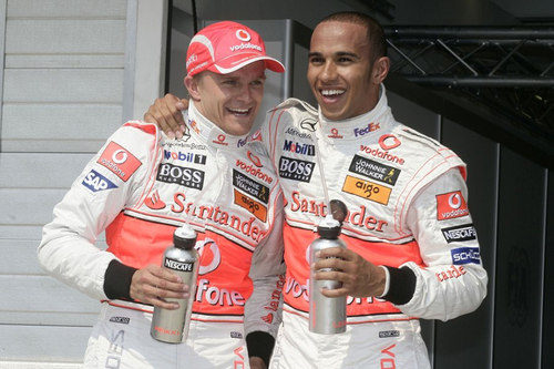 Hamilton y Kovalainen contentos