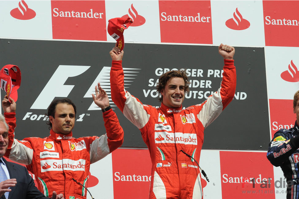 Alonso y Massa en el podio