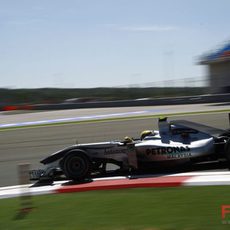 Rosberg se quedó 4º en los primeros libres