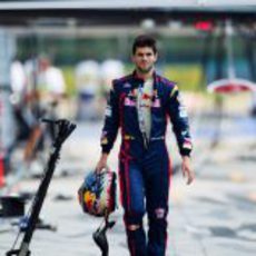 Alguersuari vuelve a boxes