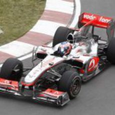 Jenson Button da las primeras vueltas a la pista de Montreal