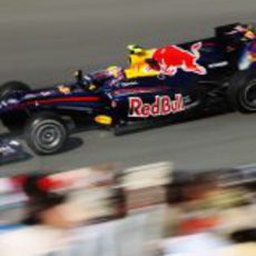 Webber rueda sobre el asfalto canadiense