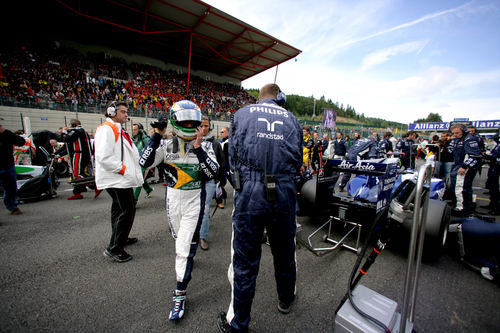 Barrichello en la parrilla