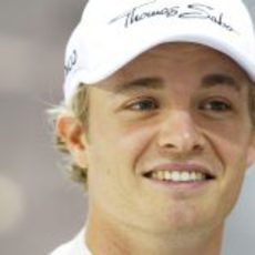 Rosberg llega al circuito