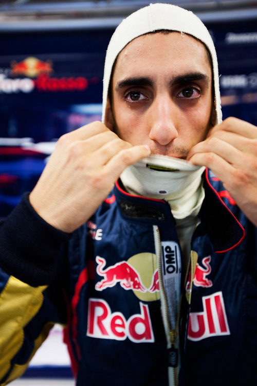 Buemi se pone el mono