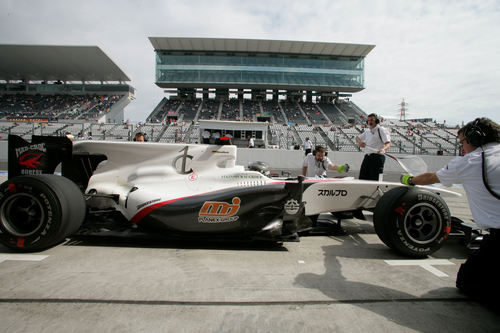 Heidfeld sale de boxes