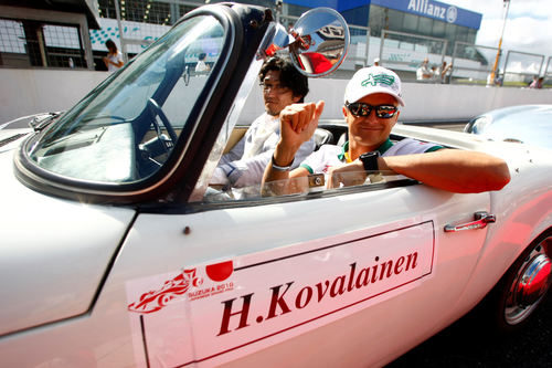 Kovalainen en la Drivers Parade