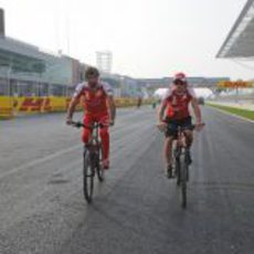 Alonso en la bici