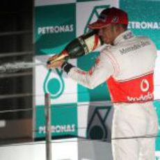 Hamilton y el champán