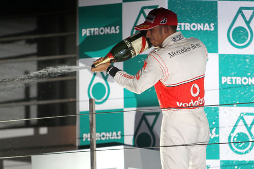 Hamilton y el champán