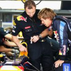 Vettel revisa el Red Bull