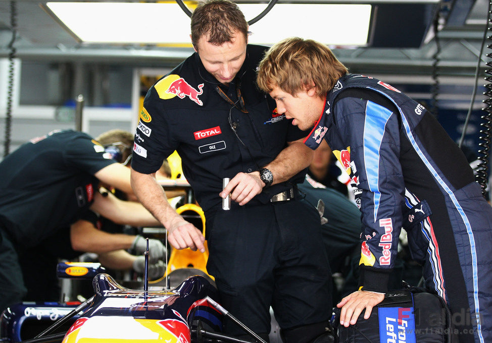Vettel revisa el Red Bull