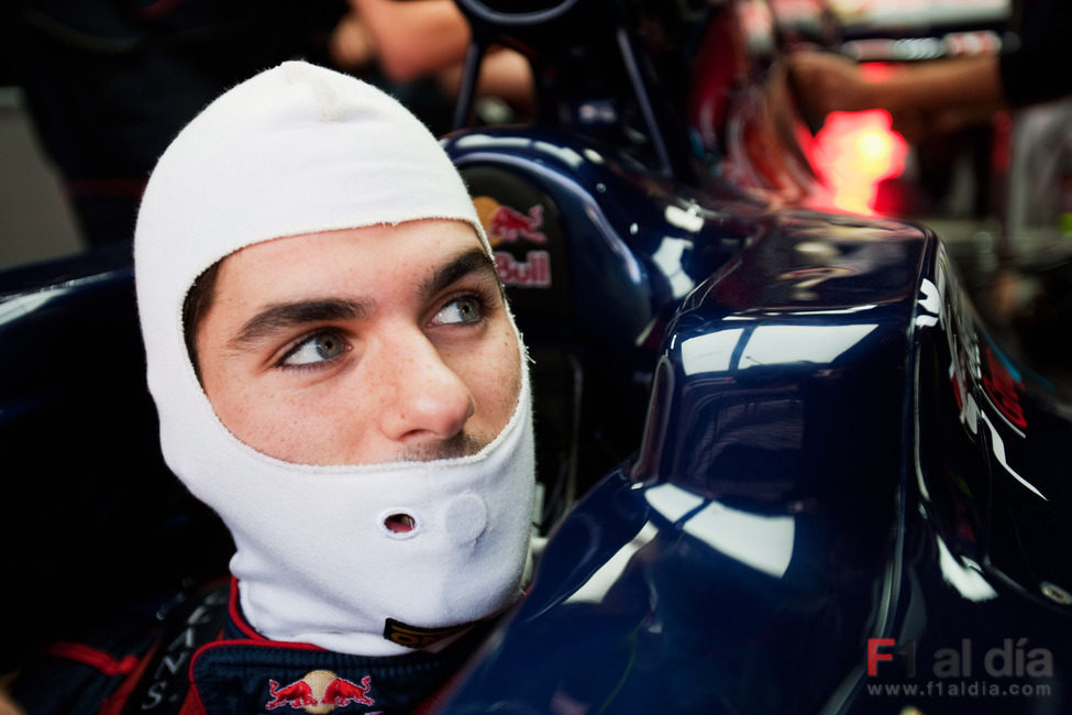 Alguersuari en su Toro Rosso