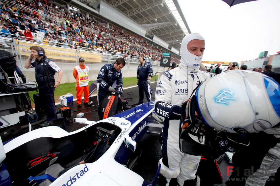 Barrichello en la parrilla