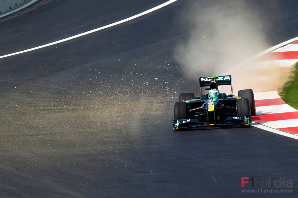 Kovalainen por la hierba