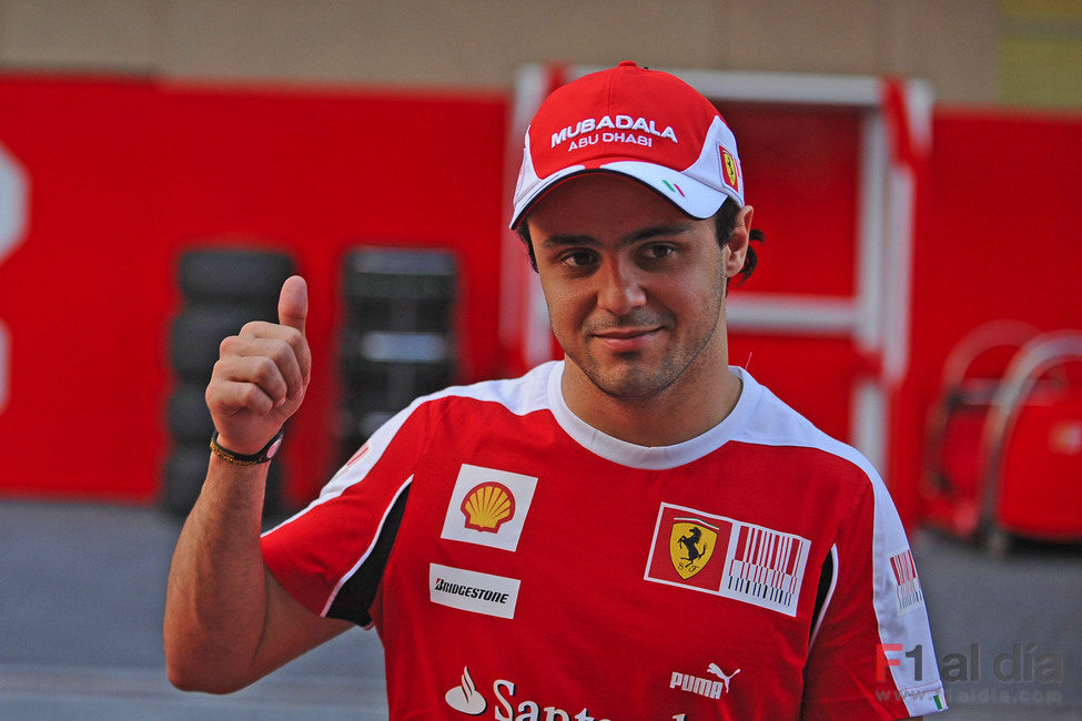 Felipe Massa aterriza en Yas Marina