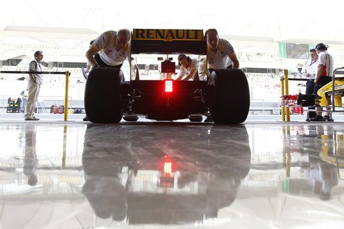 De vuelta para boxes