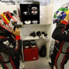 Glock y Di Grassi se ponen sus cascos