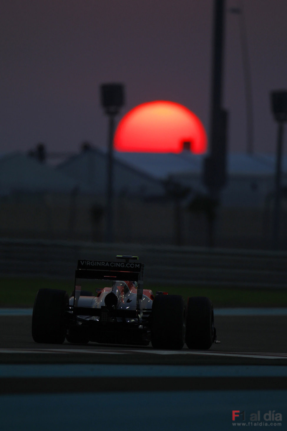 El sol se oculta al paso de Lucas di Grassi