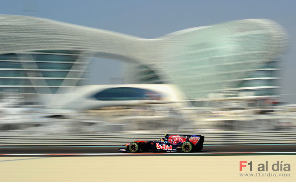 Jaime Alguersuari en los libres 3 de Abu Dabi