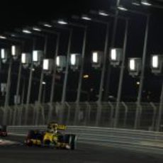 Kubica y Hamilton pelean en Abu Dabi