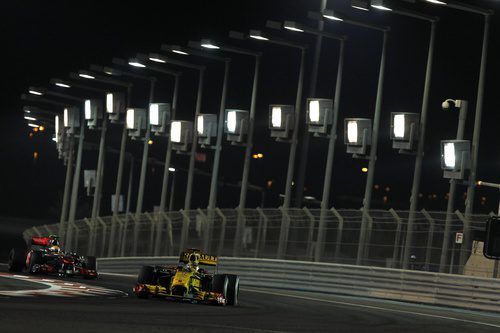 Kubica y Hamilton pelean en Abu Dabi