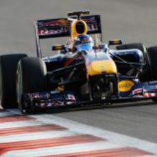 Daniel Ricciardo rueda con el Red Bull RB6