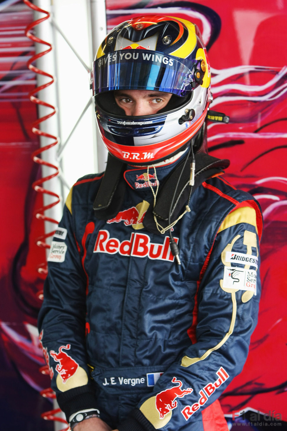 Vergne ya con el casco, listo para subirse al monoplaza