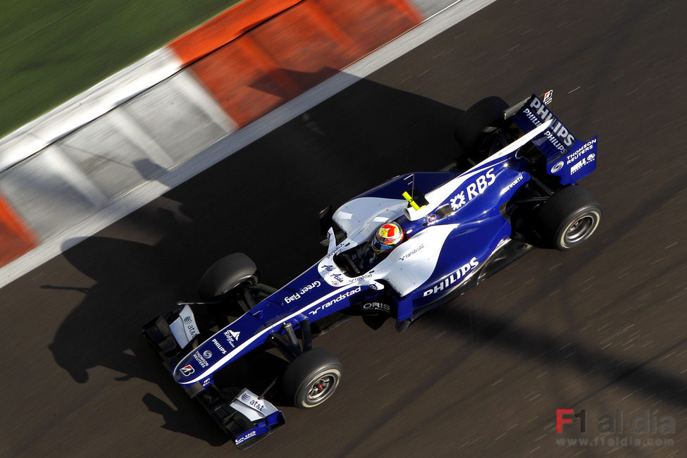 Maldonado conduce el carro de Williams