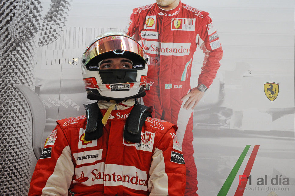 Jules con el casco puesto