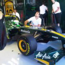 Kovalainen estrena los Pirelli para Lotus