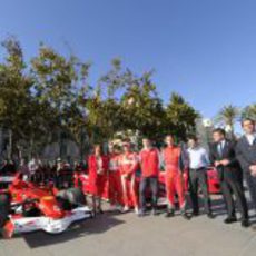 La alcaldesa de Valencia recibió a los chicos de Ferrari