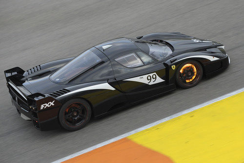 Impresionante 'FXX' negro en Cheste