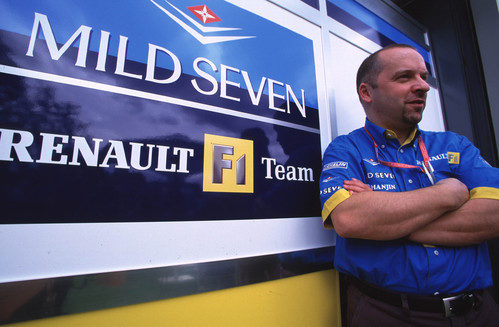 Renault vuelve tras comprar Benetton en 2002