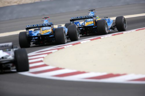 Alonso empieza mandando en Bahrein