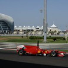 Alonso en el F10 en Abu Dabi