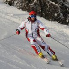 Giancarlo Fisichella esquiando en el 'Wrooom'