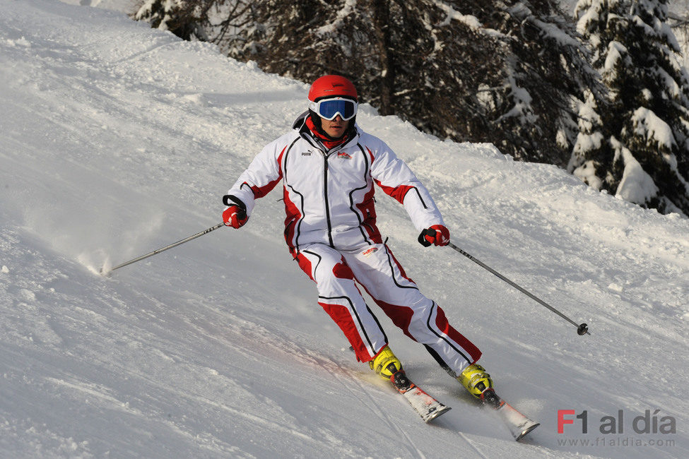 Giancarlo Fisichella esquiando en el 'Wrooom'