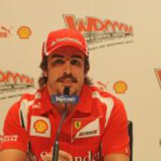 Primera rueda de prensa del año para Fernando Alonso