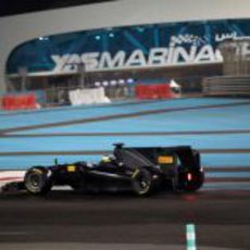 De la Rosa en Yas Marina con Pirelli