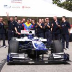 Maldonado y el equipo Williams en Caracas