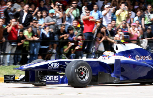 El FW32 rueda en Caracas