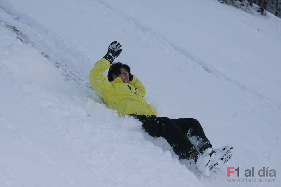 Sergio se divierte en la nieve