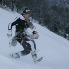 Kamui está feliz en la nieve de Austria