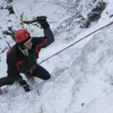 Esteban Gutiérrez también de escalada