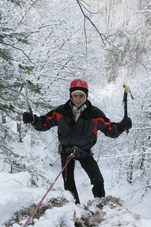 Esteban, contento con su escalada