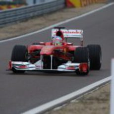 Alonso rueda con el F150
