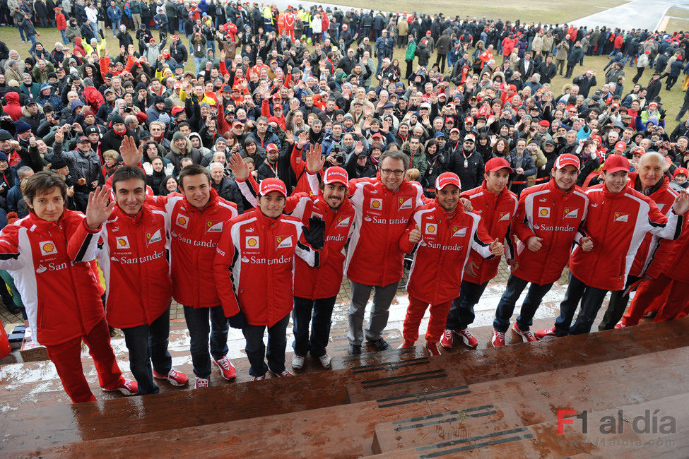 La familia Ferrari bien arropada