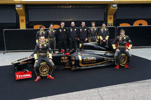 La alineación de pilotos de Lotus Renault GP casi al completo